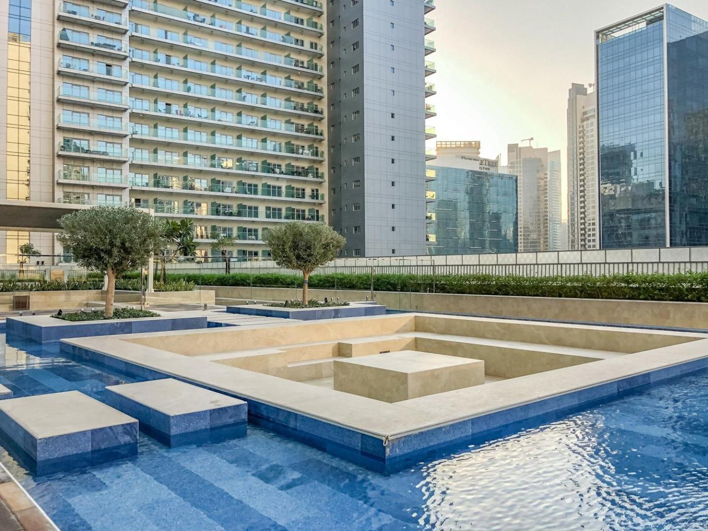 Guestready - Vibrant Retreat In Dubai's Heart Dubai